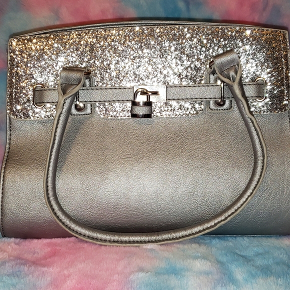 Apt 9 Gray and Silver Glitter Purse - Picture 12 of 12